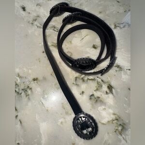 Urban outfitters Belt Womens M/L Black Leather Silver Flower Round Buckle